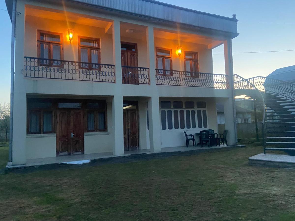 Luka Family Guest House Batumi Exterior foto