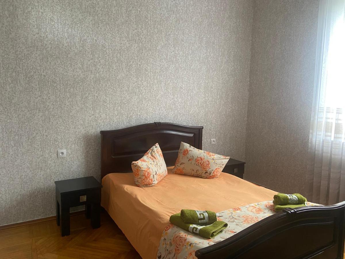 Luka Family Guest House Batumi Exterior foto