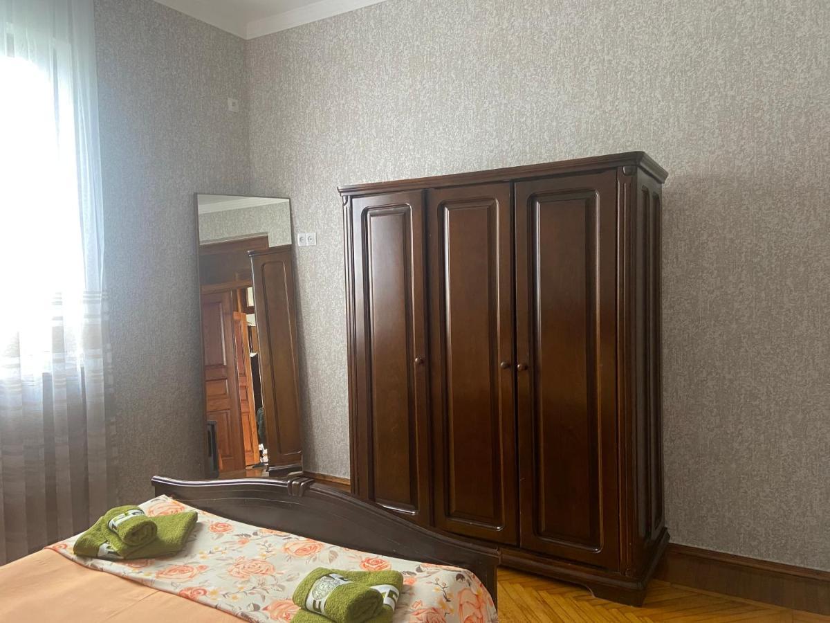 Luka Family Guest House Batumi Exterior foto